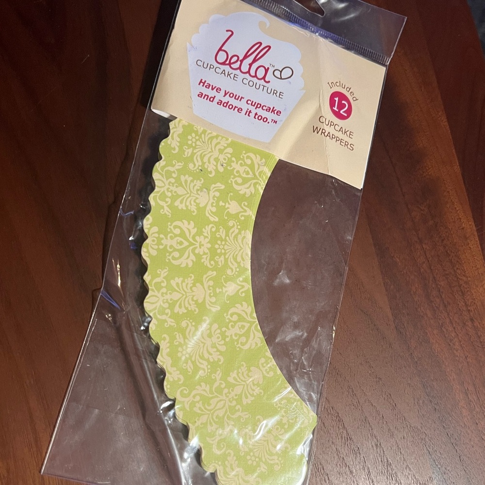 bella Cupcake Couture Cupcake Wrappers